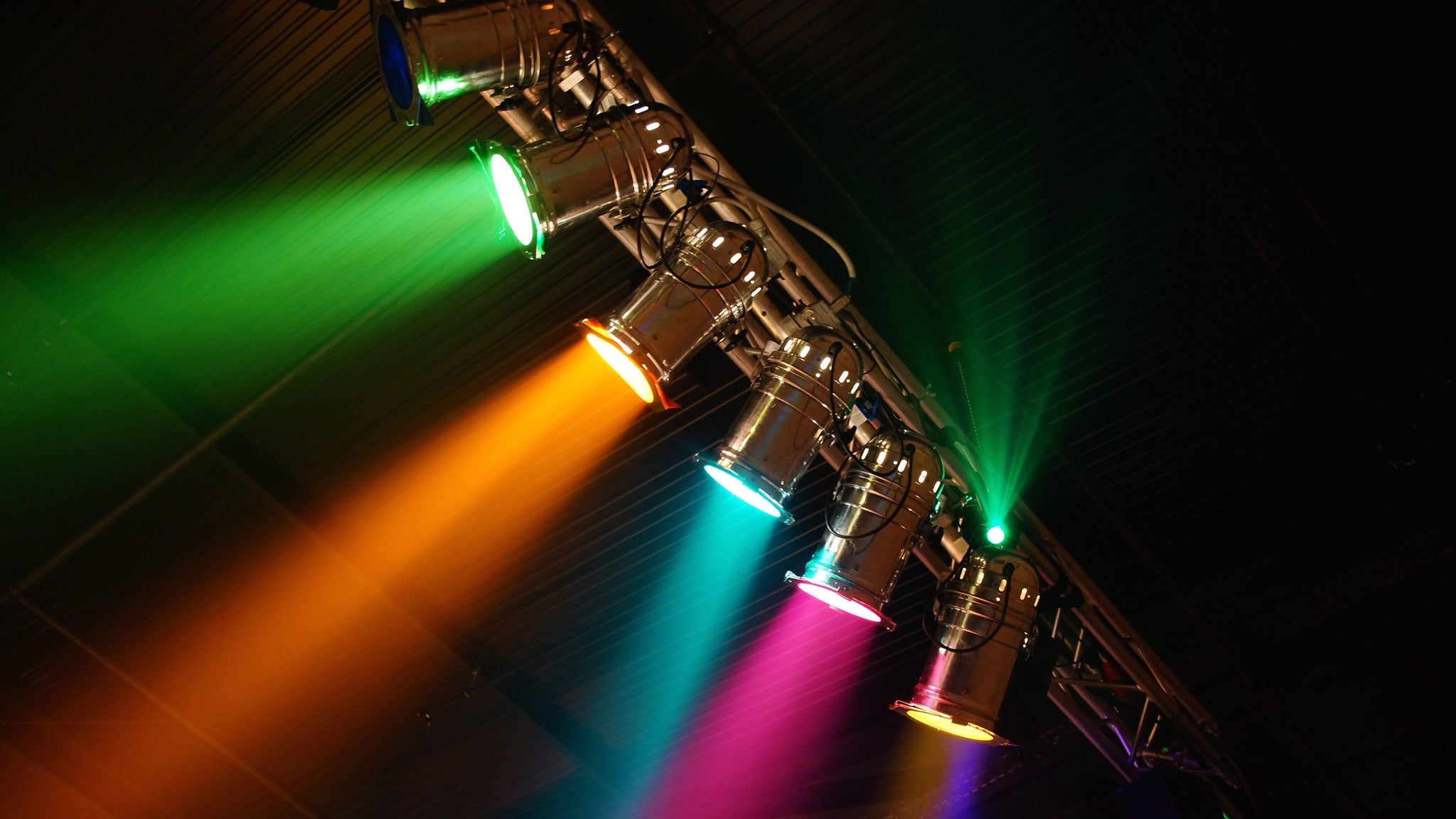 Jonathan Dassin: Intimate Night in Hoofddorp